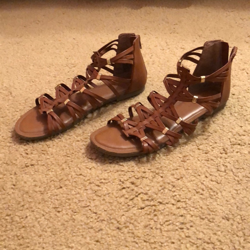 Sandals - Picture 2 of 3